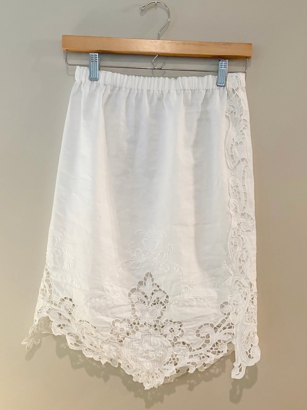 White Lace Trim Elastic Waist Skirt